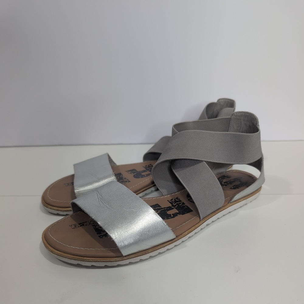 Sorel Ella Sandal Metallic Silver Grey Elastic Strappy Flat Sandals Size 9.5